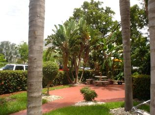 1040 Michigan Ave, Miami Beach, FL 33139