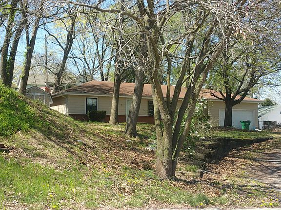 2nd image of 1304 Todd St