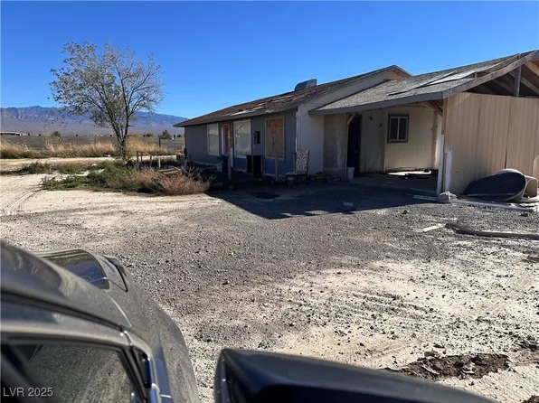 1711 Palm Dr, Pahrump, NV 89060