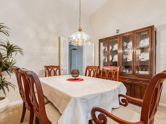 5th image of 2435 S Los Altos