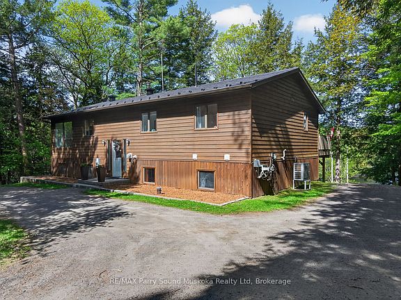 2nd image of 34 Silver Point Dr