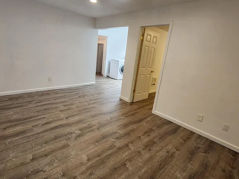 8532 SE Woodstock Blvd — Photo 5