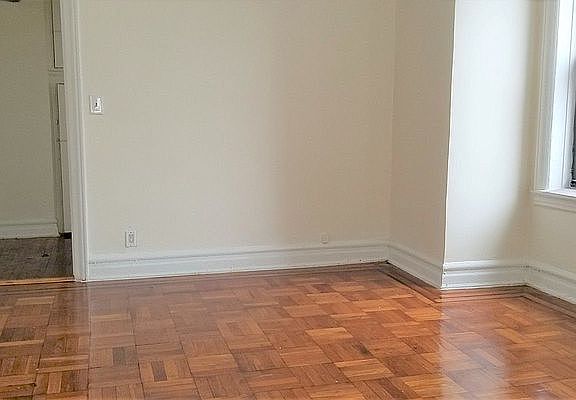 3rd image of 424 New York Ave #E