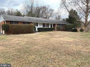 744 Lawton St, Mc Lean, VA 22101