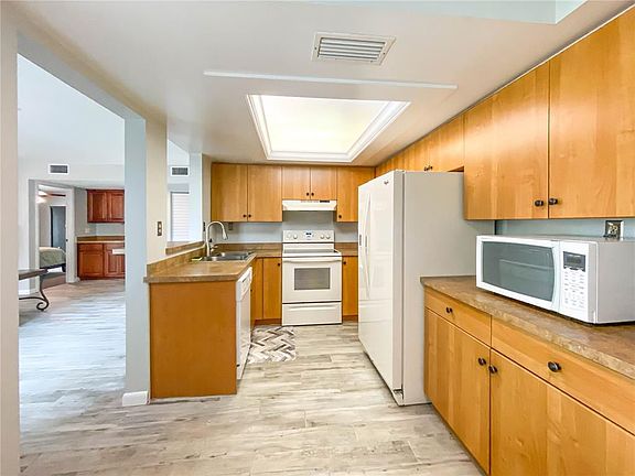 3rd image of 700 Starkey Rd APT 1412