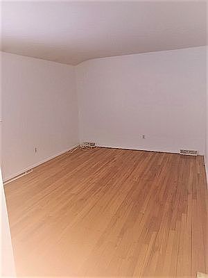 3rd image of 762 Woolley Ave Floor 1