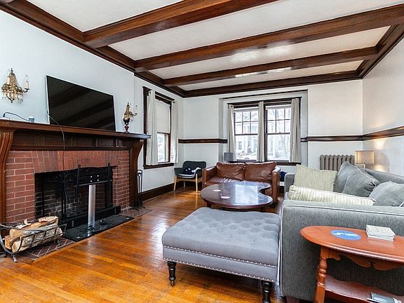 4th image of 21 Melville Ave