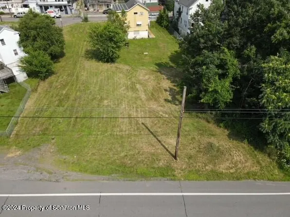 225 Vine St, Plymouth, PA 18651