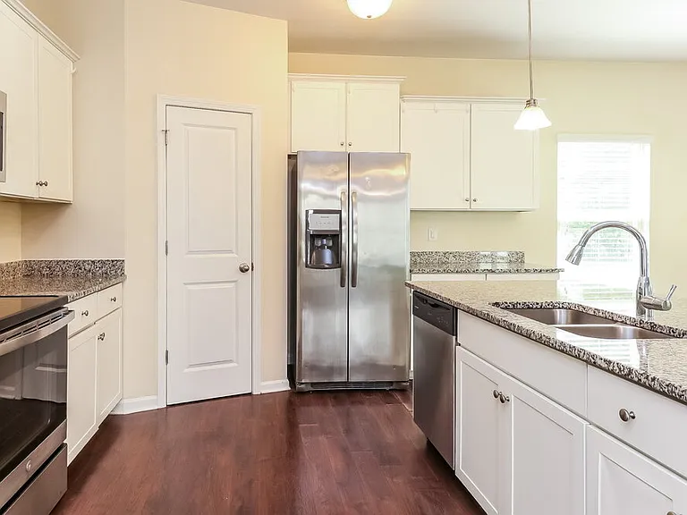 2100 Mingus Cabin Ln — Photo 8