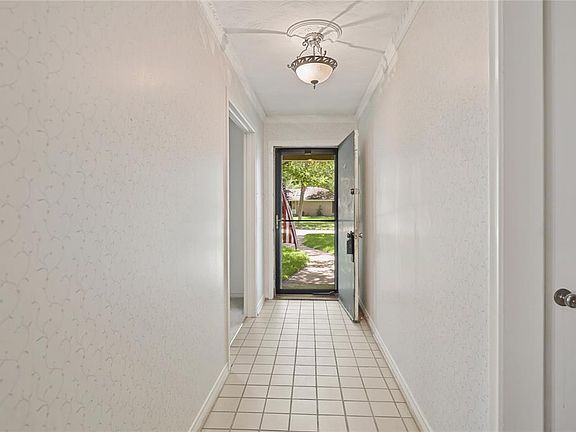 5th image of 3109 Prescott Dr
