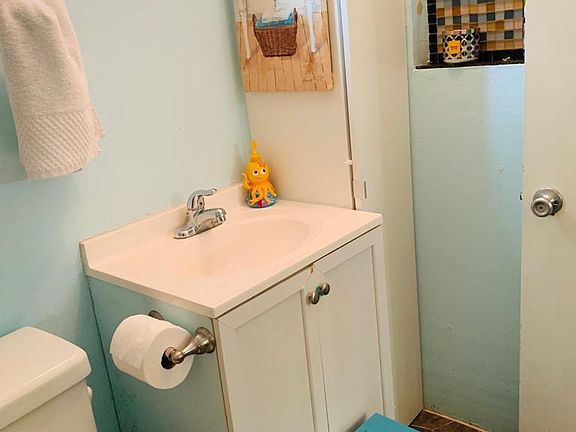 3rd image of 3990 S Normandie Ave #1/4