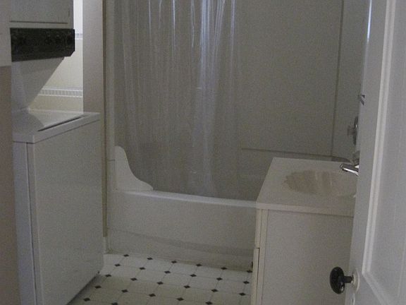 4th image of 1201 Cottage St