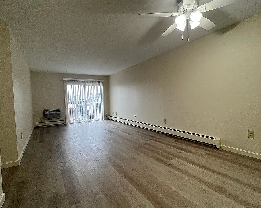 2 bed living room