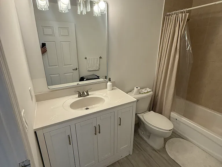 275 NE 18th St #402 — Photo 15
