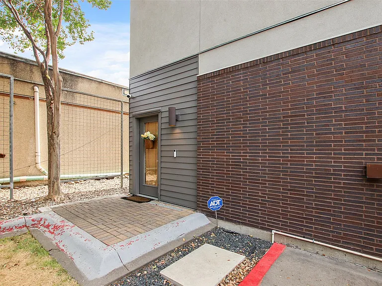 1702 S Lamar Blvd #3 — Photo 28