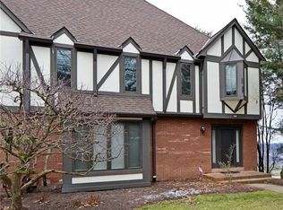 412 Forest Highlands Dr, Pittsburgh, PA