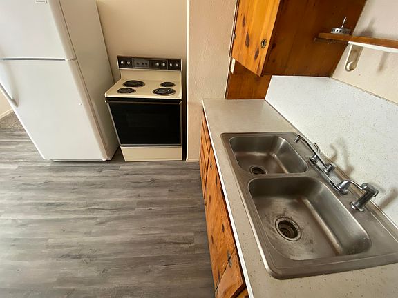 5th image of 694 Washington Ave #696