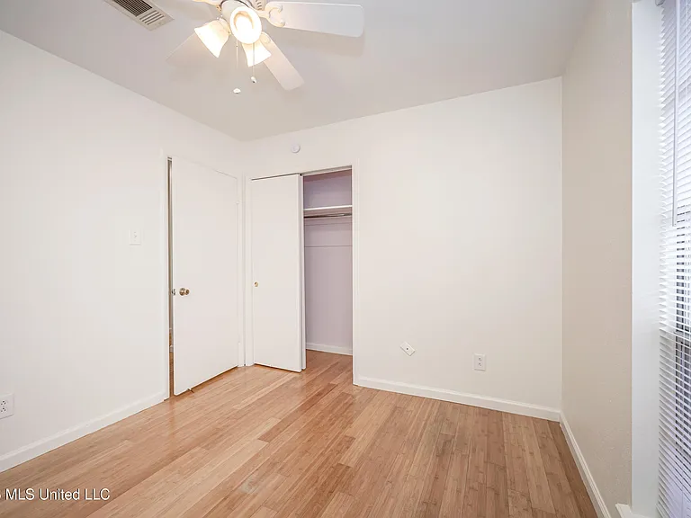 1213 King Henry Dr — Photo 47