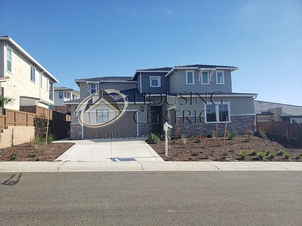 8067 Grant Dr