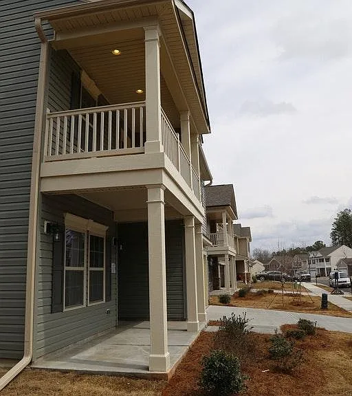 836 Poplar St — Photo 23
