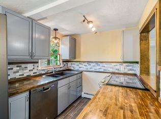 16 Archer St, Plymouth, MA 02360