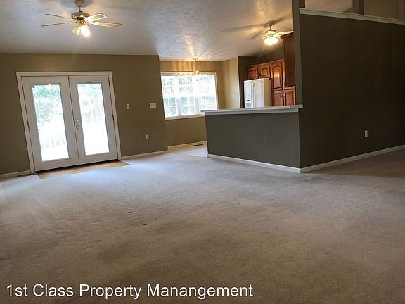 3rd image of 5807 Melissa Ln