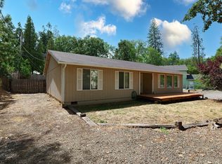 20 Laurel Dr, Shady Cove, OR 97539