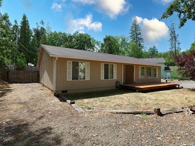 20 Laurel Dr, Shady Cove, OR, 97539