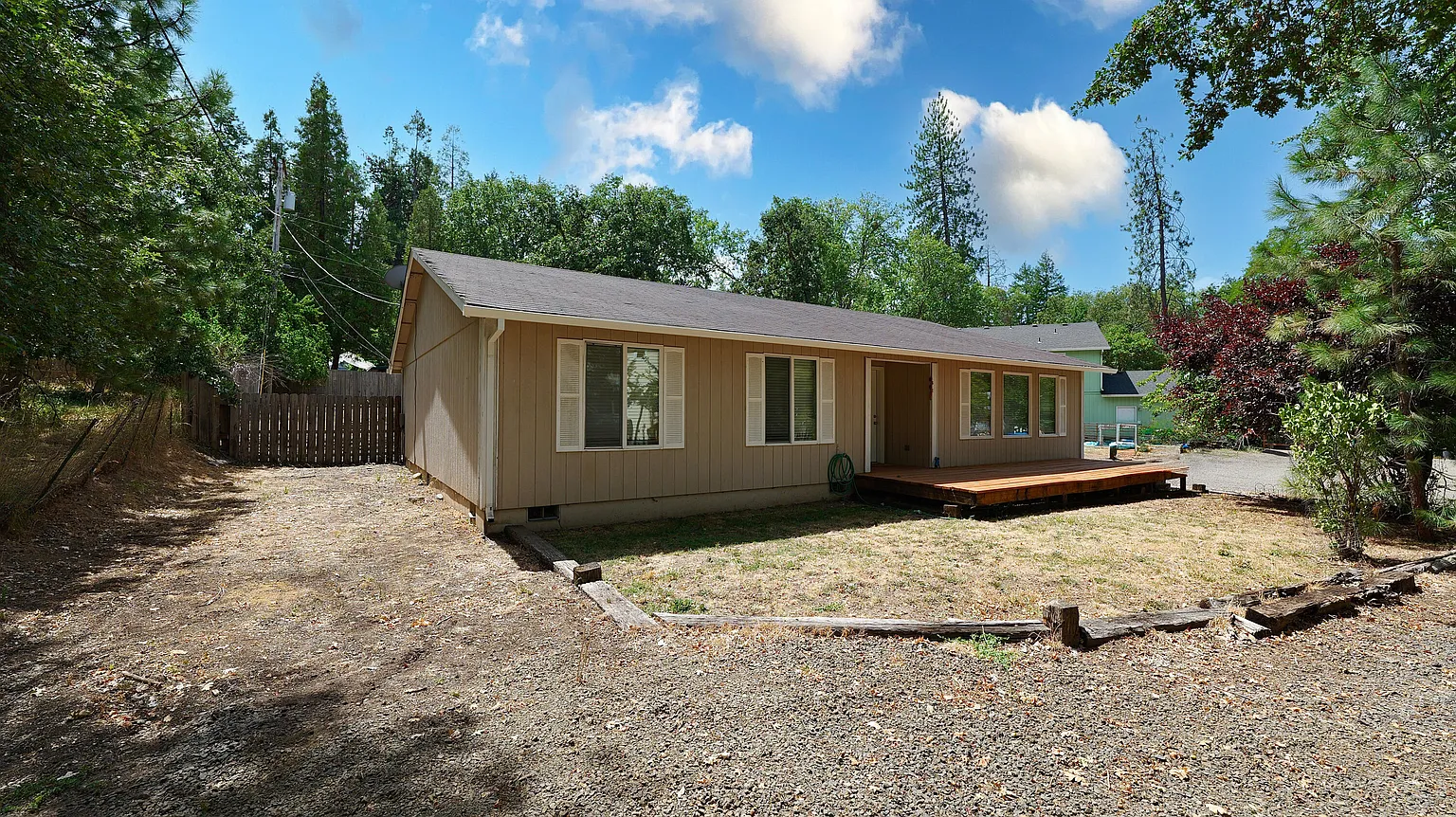 20 Laurel Dr photo 1