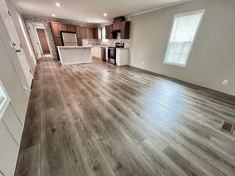 Hickory Knoll — Photo 20