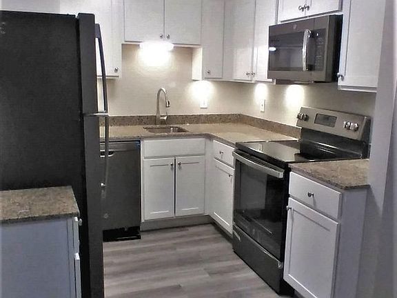 3rd image of 3179 Bellevue Ave #81-B7