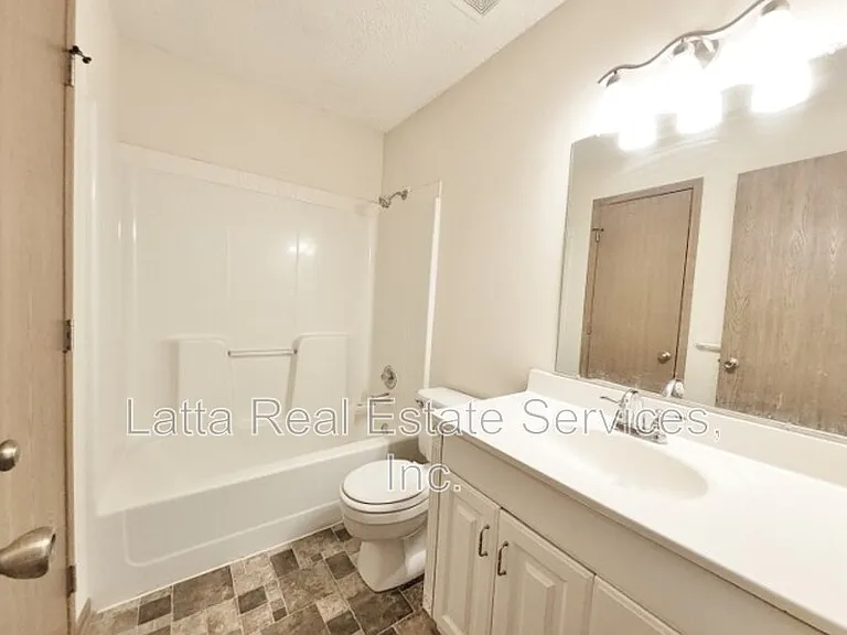 403 S Sunrise Dr — Photo 11