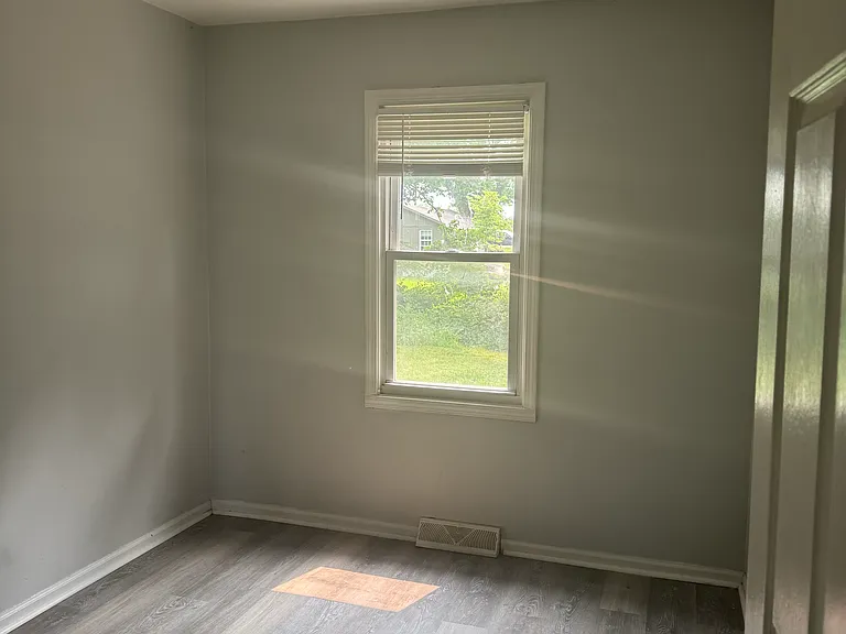 443 Wallace Ave #MAIN — Photo 24