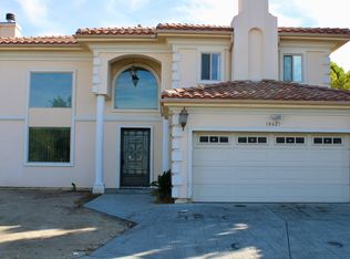 10621 N Hillrose Cir, Sunland, CA 91040