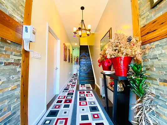 Rented by Blue Egg Realty Corp | media 18