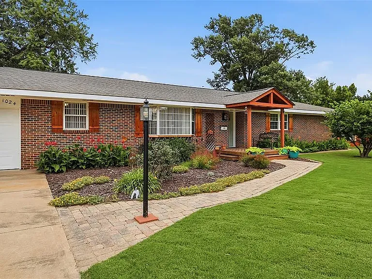 1024 W Will Rogers Dr — Photo 24
