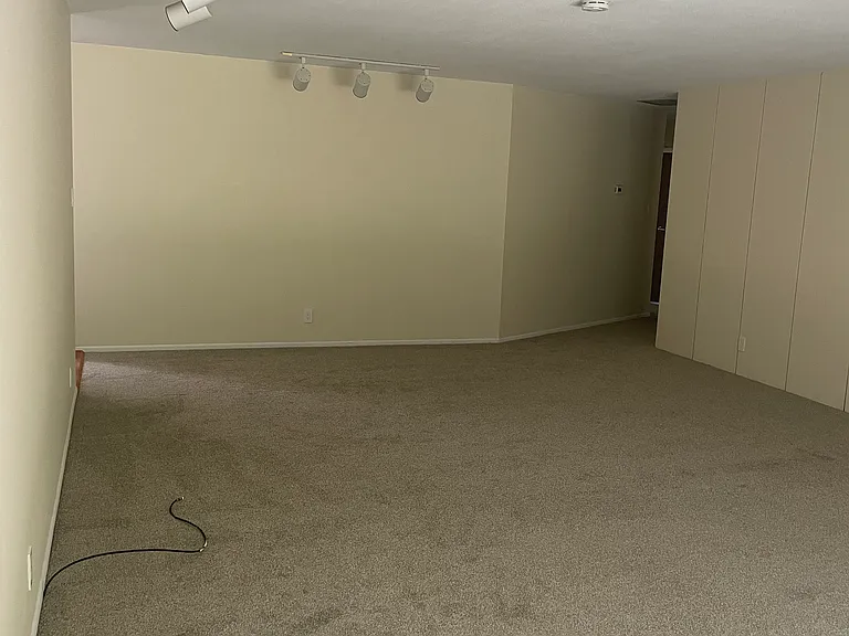6425 Randall Ct — Photo 7