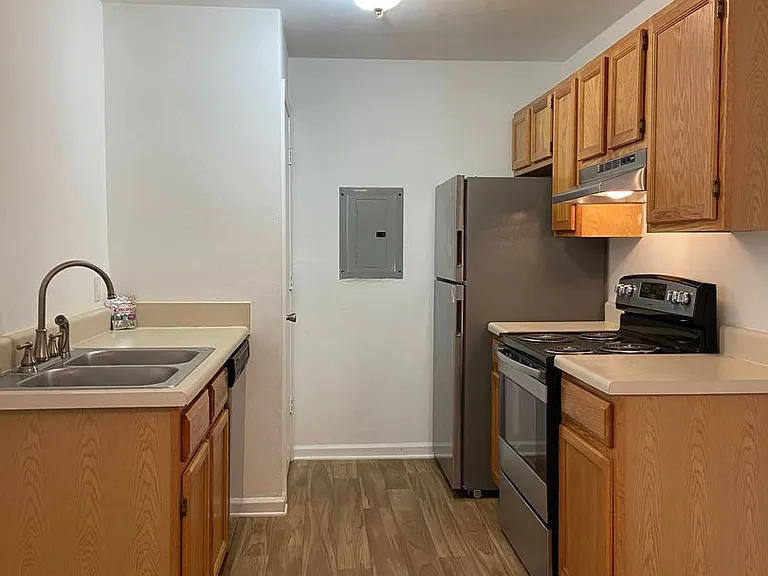 Acorn Grove Apartment Homes — Photo 50