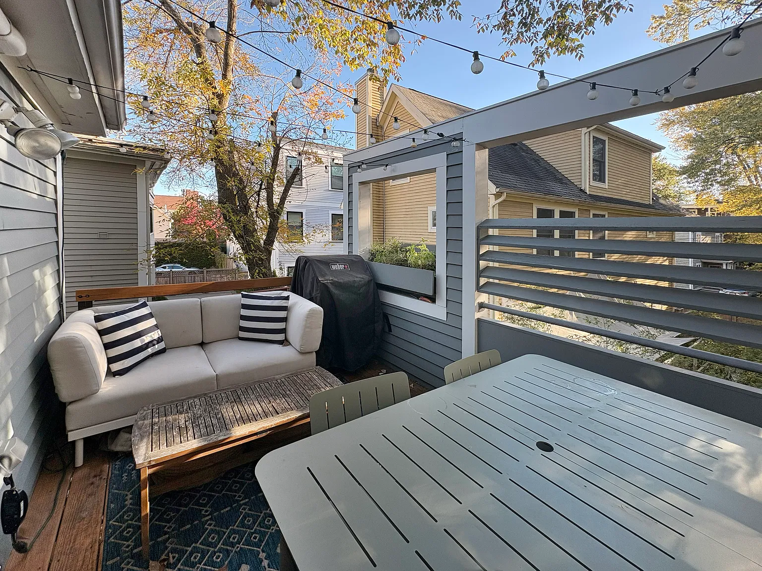 3 bed, 1331 sqft, $5,300 — Photo 3
