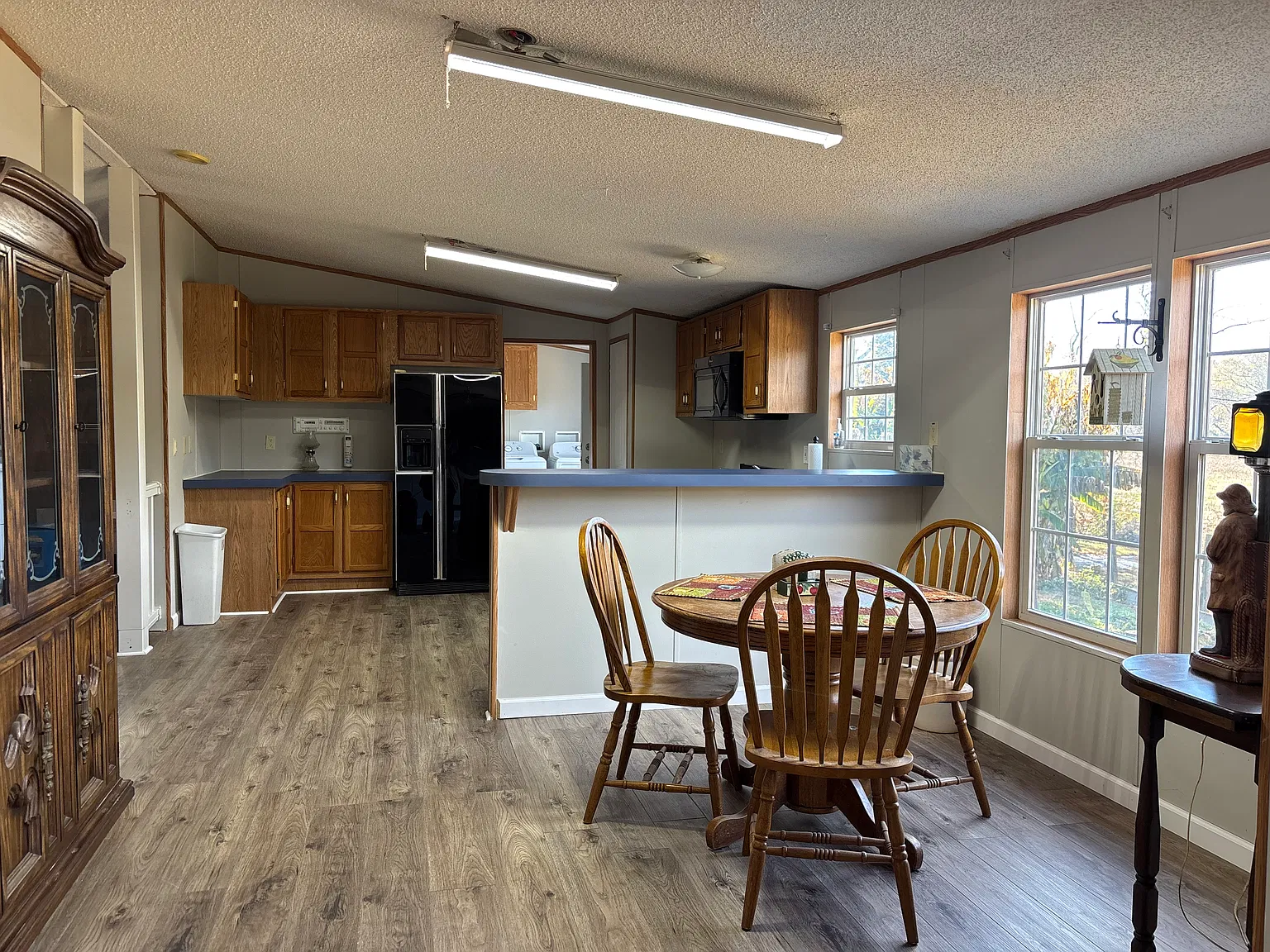 4 bed, 2.5 bath, $1,800 — Photo 4