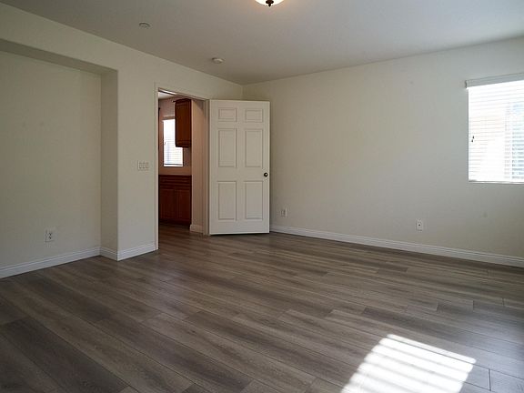 3rd image of 8015 E Loftwood Ln