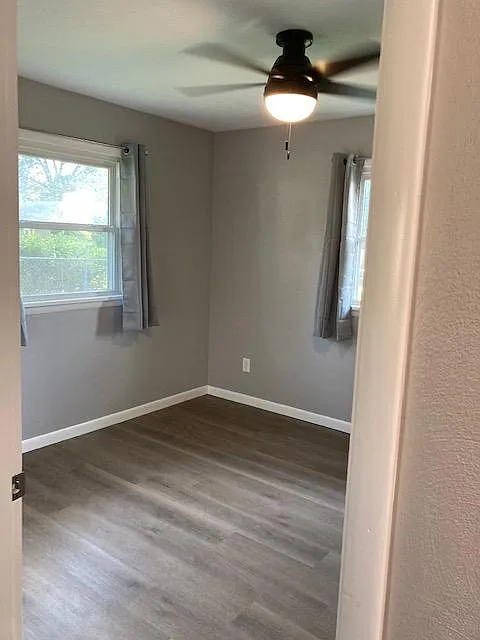 3 bed, 1.5 bath, 1350 sqft, $1,100 — Photo 4