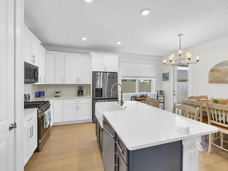 865 Breakfast Point Blvd — Photo 9