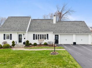 2701 Columbia Dr, Endwell, NY