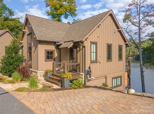 571 Harbor Ridge Dr, Tuckasegee, NC 28783