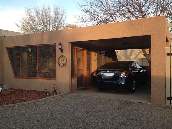 Carport/screened in porch