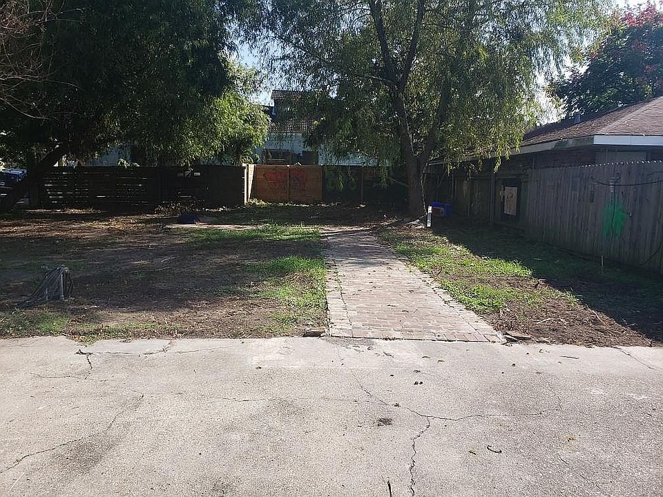 2nd image of 1335 Music St