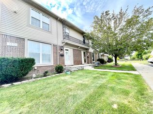 28376 Brookfield Ct #127, Brownstown, MI 48183