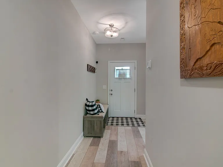 1166 Eagles Nest Ln — Photo 6