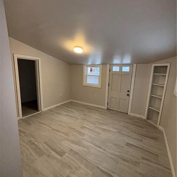 1312 Ontario Ave — Photo 3